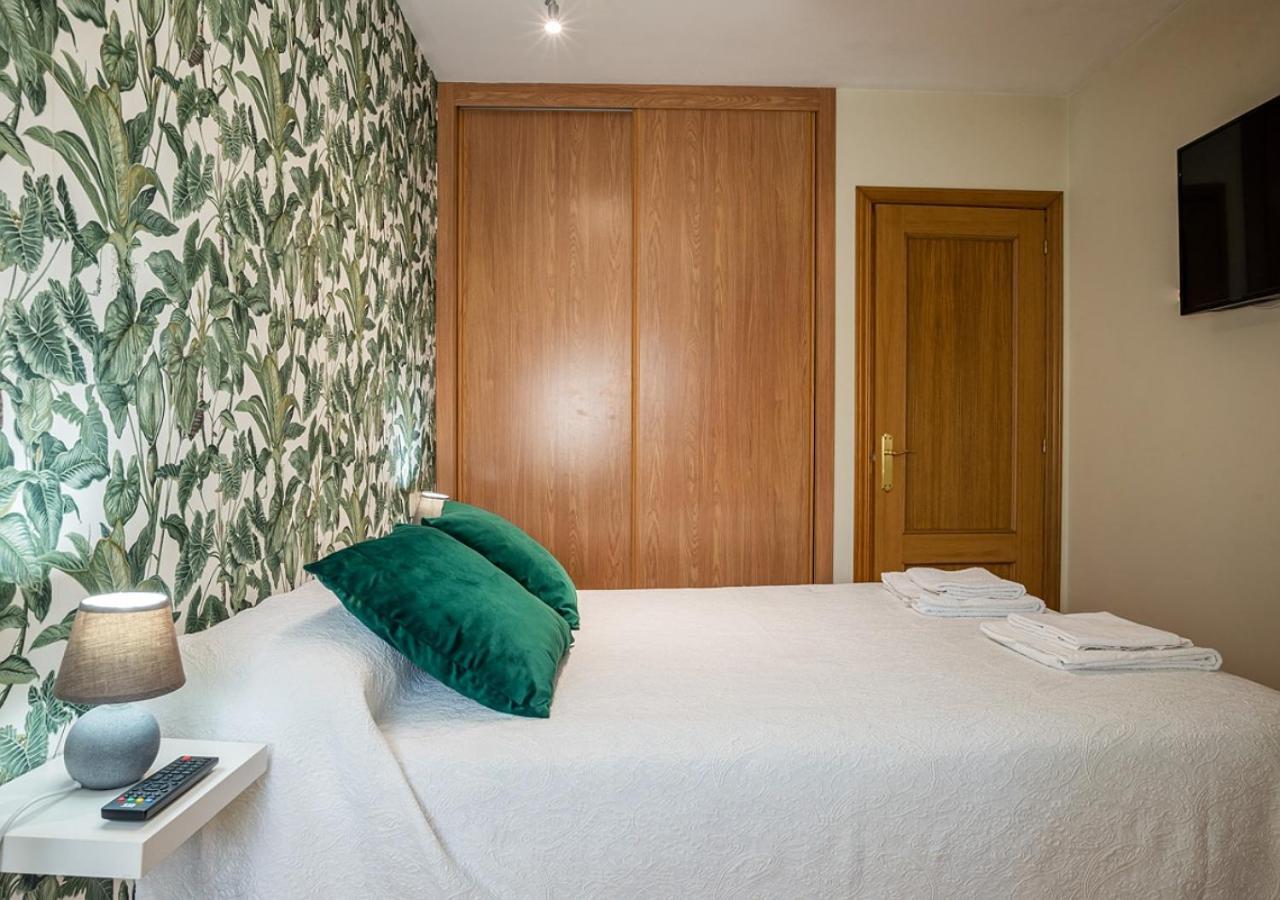 Apartamento Irene Centrico Con Wifi Y Parking Coche Tamano Medio Onís Buitenkant foto
