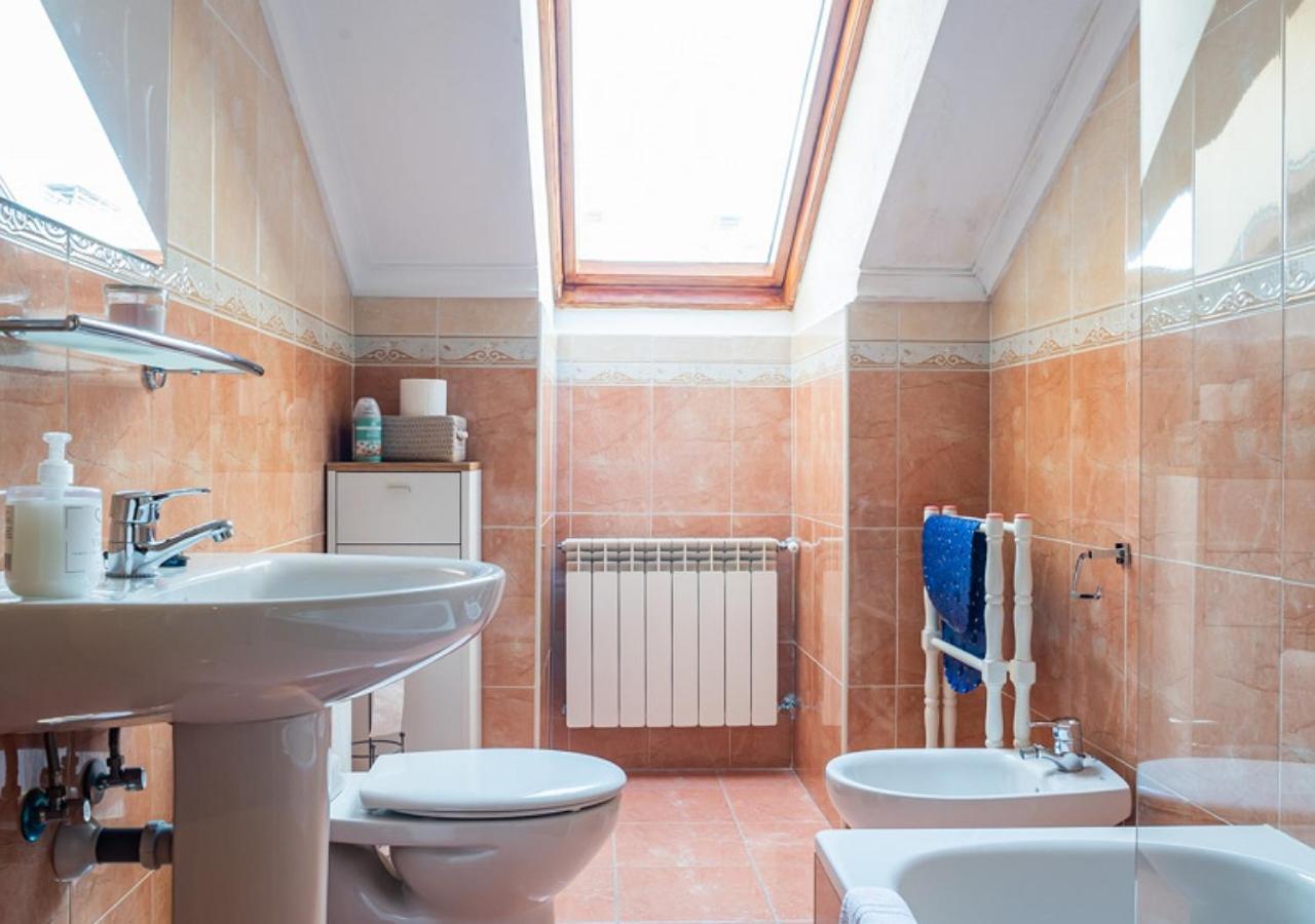 Apartamento Irene Centrico Con Wifi Y Parking Coche Tamano Medio Onís Buitenkant foto